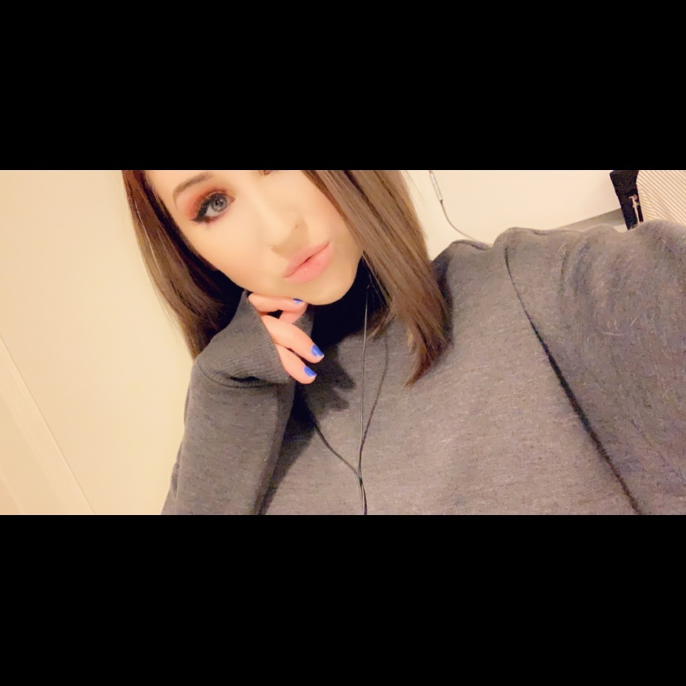 Meet your Posher, Emalee